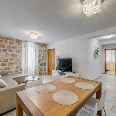 Casa Aurum - Vibes Apartamento Split