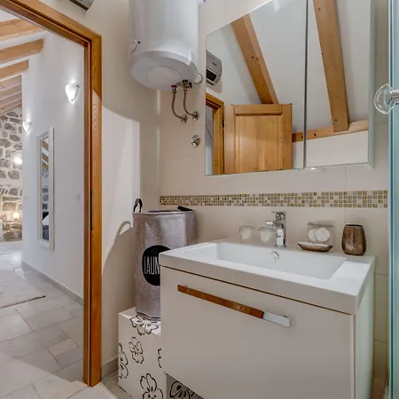 Casa Aurum - Vibes Apartman Split