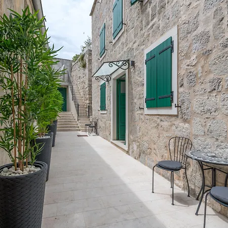 Casa Aurum - Vibes * Спліт